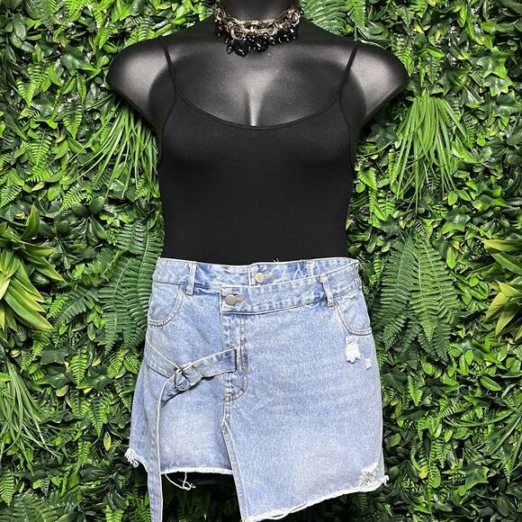 PINK‎ NOVEMBER Skirt Women Large Blue Jeans Shorts Skort Distressed Denim 2749 - Picture 1 of 9